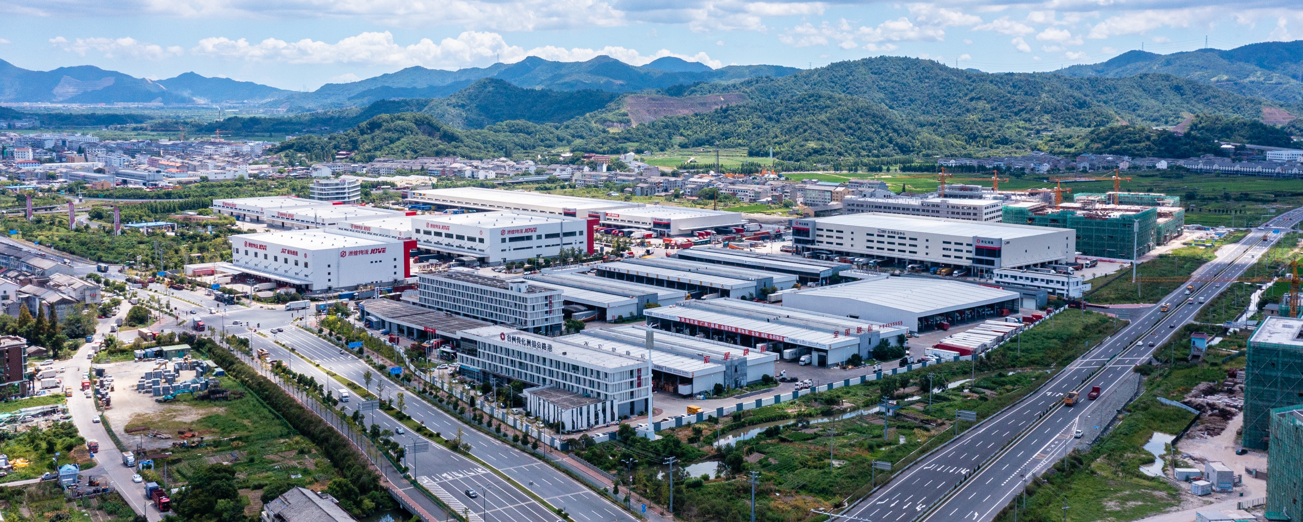 借国家物流枢纽结构春风，，，，，，，游艇会助力现代物流系统建设